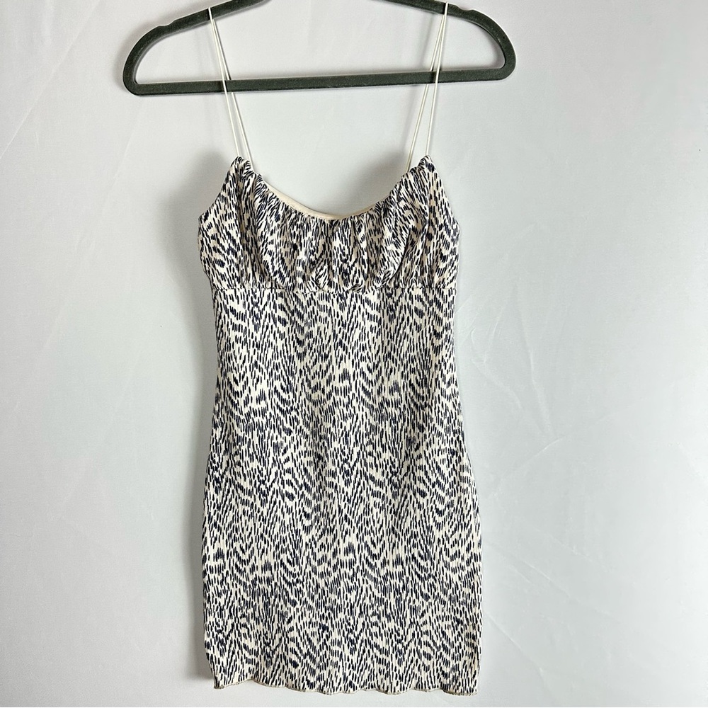URBAN OUTFITTERS Emma graphic blue and white mini dress - size XS